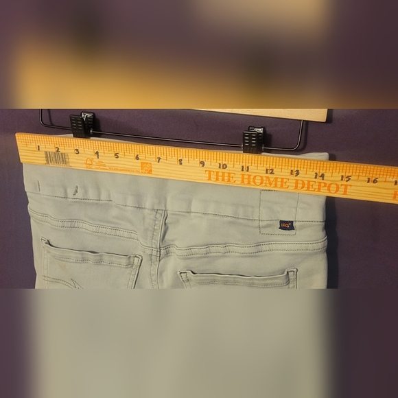 Women's Classic Grey Pull-on Jag Jeans. Size 4 - Picture 5 of 6